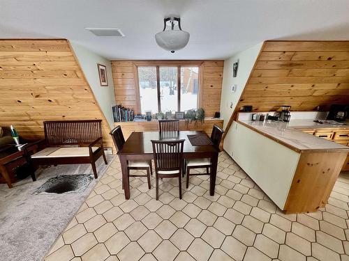 76 Ojibway Drive, Eagle River, ON - Indoor Photo Showing Dining Room