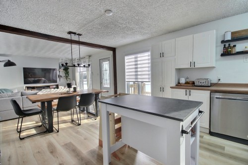 Cuisine - 5792 Boul. Témiscamingue, Rouyn-Noranda, QC - Indoor Photo Showing Kitchen
