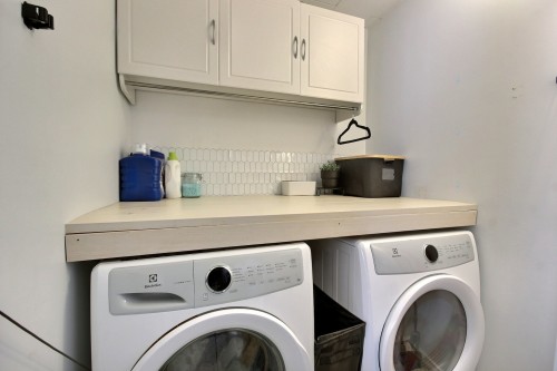 Salle de lavage - 5792 Boul. Témiscamingue, Rouyn-Noranda, QC - Indoor Photo Showing Laundry Room