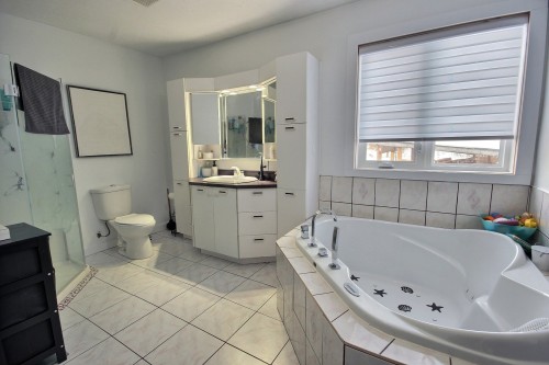 Salle de bains - 5792 Boul. Témiscamingue, Rouyn-Noranda, QC - Indoor Photo Showing Bathroom