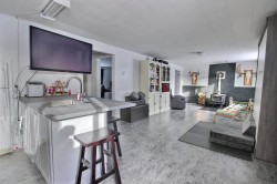 Family Room - 