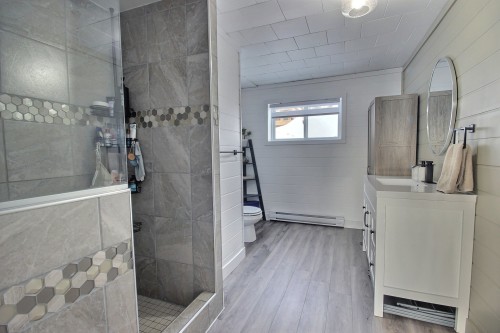 Salle de bains - 5792 Boul. Témiscamingue, Rouyn-Noranda, QC - Indoor Photo Showing Bathroom