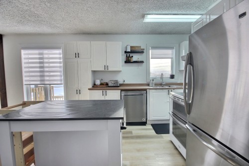 Cuisine - 5792 Boul. Témiscamingue, Rouyn-Noranda, QC - Indoor Photo Showing Kitchen