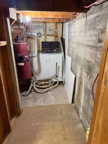 Rangement - 951 Av. Champagnat, Laval (Saint-Vincent-De-Paul), QC - Indoor Photo Showing Basement