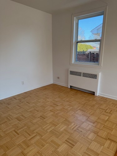 Salle de bains - 951 Av. Champagnat, Laval (Saint-Vincent-De-Paul), QC - Indoor Photo Showing Other Room