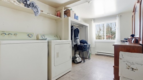 Chambre à coucher - 17620 22E Avenue A, Saint-Georges, QC - Indoor Photo Showing Laundry Room