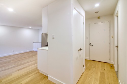 Mud Room - 520-4800 Boul. De Maisonneuve O., Westmount, QC - Indoor Photo Showing Other Room