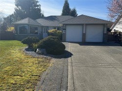 555 Haida St Comox, BC V9M 4A7
