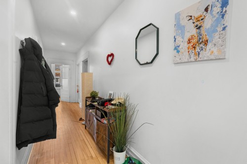 Hall d'entrée/Vestibule - 1830 Av. Laurier E., Montréal (Le Plateau-Mont-Royal), QC - Indoor Photo Showing Other Room