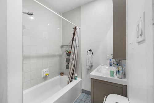 Salle de bains - 1830 Av. Laurier E., Montréal (Le Plateau-Mont-Royal), QC - Indoor Photo Showing Bathroom