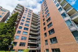 880-1250 Av. des Pins O. Montréal (Ville-Marie), QC H3G 2P5