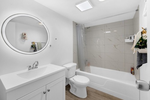 Salle de bains - 880-1250 Av. Des Pins O., Montréal (Ville-Marie), QC - Indoor Photo Showing Bathroom