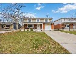 1104 CATHCART Boulevard Sarnia, ON N7S 2H5