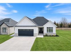 3499 Paul Crescent Plympton-Wyoming, ON N0N 1E0