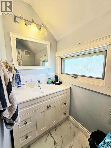 274 7Th Avenue E, Melville, SK - Indoor