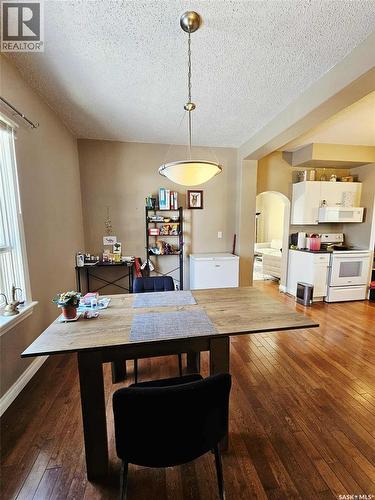 274 7Th Avenue E, Melville, SK - Indoor Photo Showing Dining Room