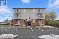100 - 902 NOTRE DAME STREET Russell, ON K0A 1W0