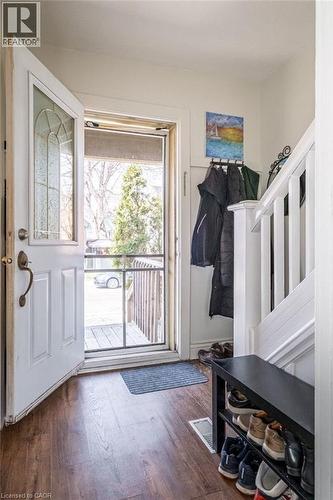 Lovely front entrance. - 500 Ferguson Avenue N, Hamilton, ON - Indoor Photo Showing Other Room