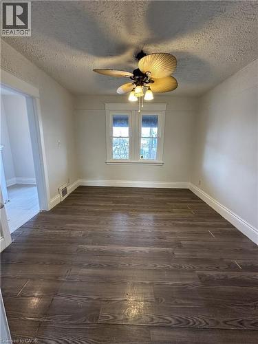 31 Mckinstry Street, Hamilton, ON - Indoor Photo Showing Other Room