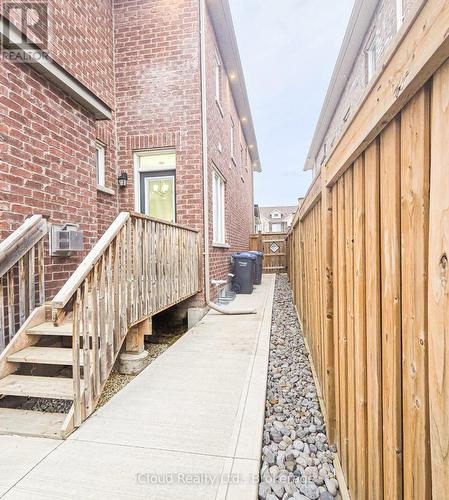 68 Phyllis Drive, Caledon, ON - Outdoor With Exterior