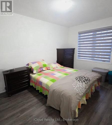 68 Phyllis Drive, Caledon, ON - Indoor Photo Showing Bedroom