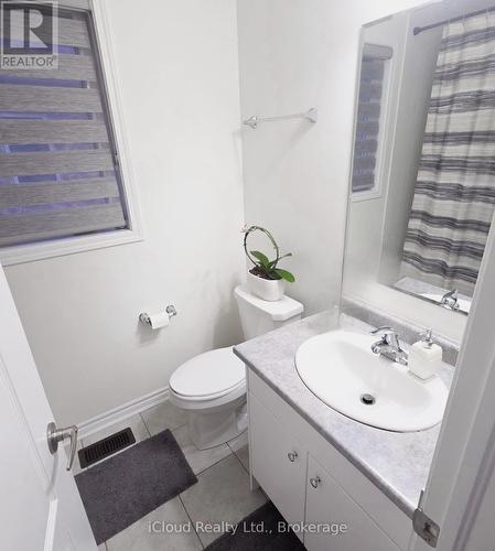68 Phyllis Drive, Caledon, ON - Indoor Photo Showing Bathroom