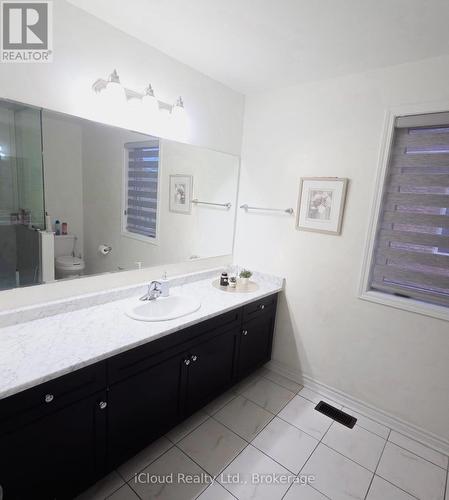 68 Phyllis Drive, Caledon, ON - Indoor Photo Showing Bathroom