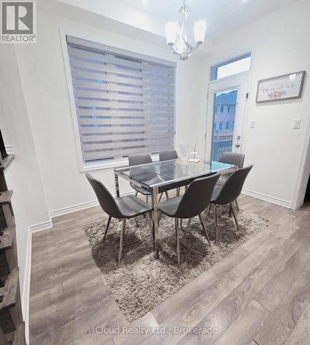 68 Phyllis Drive, Caledon, ON - Indoor Photo Showing Dining Room