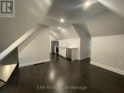 1 Madison Avenue, Hamilton, ON - Indoor Photo Showing Other Room