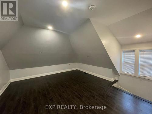 1 Madison Avenue, Hamilton, ON - Indoor Photo Showing Other Room
