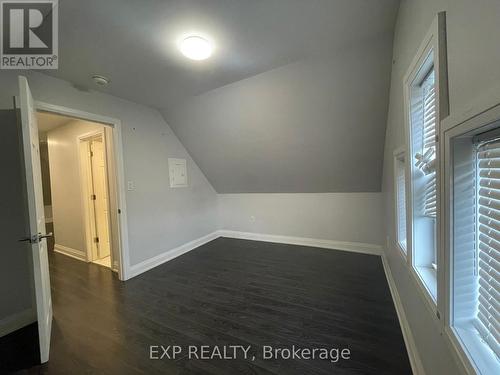 1 Madison Avenue, Hamilton, ON - Indoor Photo Showing Other Room
