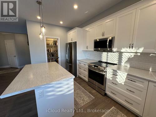 106 Queensgate Crescent, Woolwich, ON - Indoor Photo Showing Kitchen