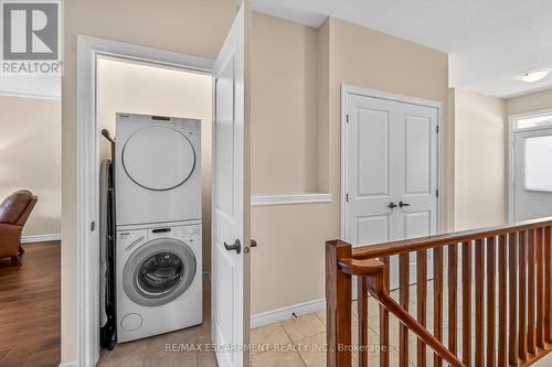 18 Ecker Lane, Hamilton, ON - Indoor Photo Showing Laundry Room