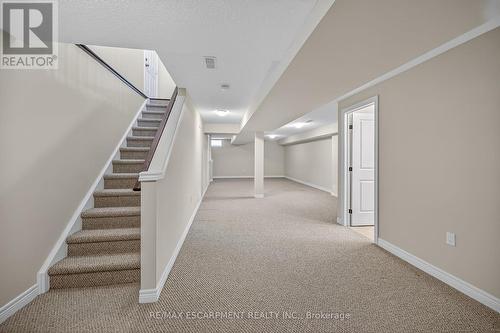 18 Ecker Lane, Hamilton, ON - Indoor Photo Showing Other Room