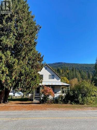 1202 First Street  Revelstoke, BC V0E 2S0