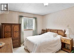 Primary Bedroom - 