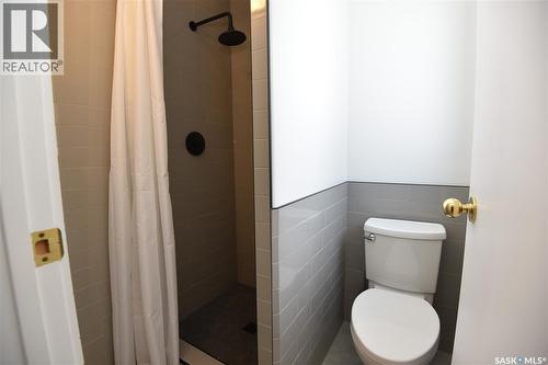115 4Th Avenue E, Nipawin, SK - Indoor Photo Showing Bathroom