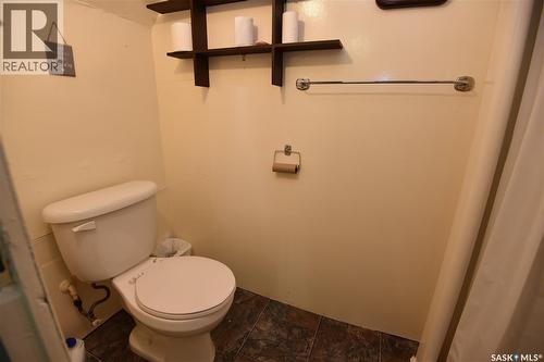 115 4Th Avenue E, Nipawin, SK - Indoor Photo Showing Bathroom