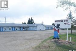 143 Railway AVENUE Coronach, SK S0H 0Z0