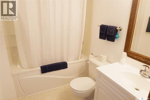 143 Railway Avenue, Coronach, SK 