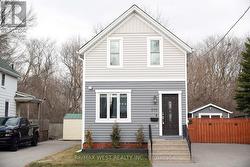 203 COURT STREET Oshawa, ON L1H 4W6