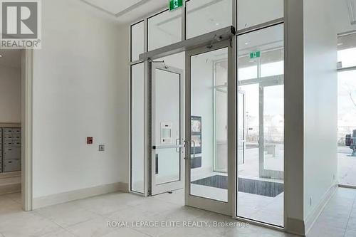313 - 101 Cathedral High Street, Markham, ON - Indoor Photo Showing Other Room