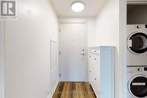 313 - 101 Cathedral High Street, Markham, ON - Indoor Photo Showing Laundry Room