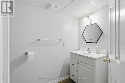 360 Dunsmore Lane, Barrie, ON - Indoor Photo Showing Bathroom