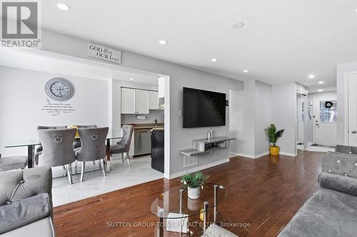 360 Dunsmore Lane, Barrie, ON - Indoor Photo Showing Living Room