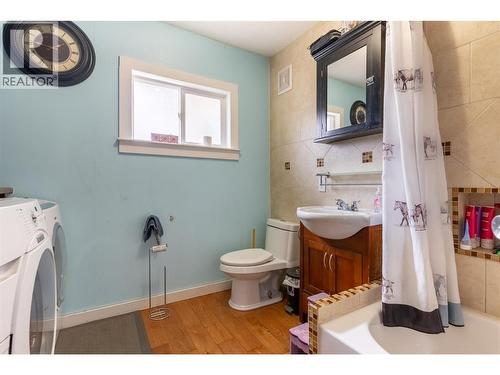 1556 Chasm Road, Clinton, BC - Indoor