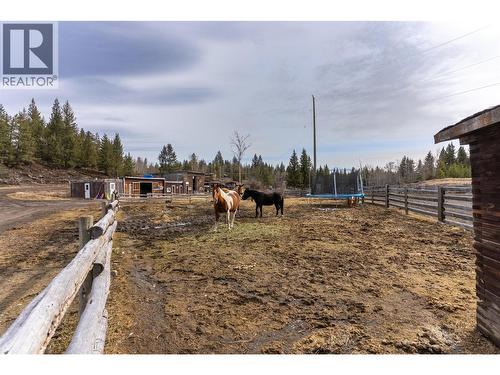 1556 Chasm Road, Clinton, BC - Outdoor