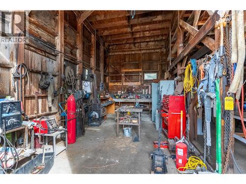 1556 Chasm Road, Clinton, BC - Indoor