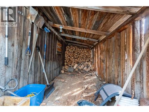 1556 Chasm Road, Clinton, BC - Indoor Photo Showing Other Room