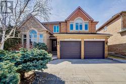 1472 BAYSHIRE DRIVE Oakville, ON L6H 6E6